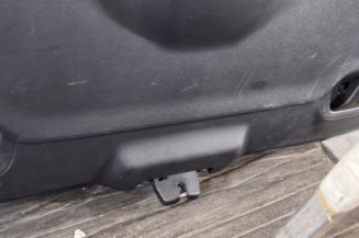Malle/Hayon arriere PEUGEOT 208 1