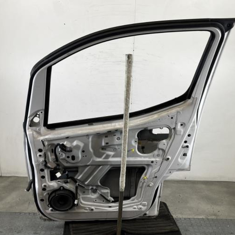 Porte avant droit NISSAN NV200 Photo n°4