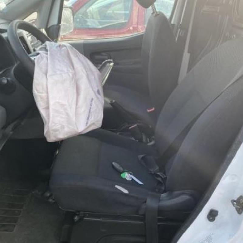 Porte avant droit NISSAN NV200 Photo n°16