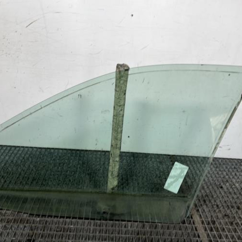 Vitre avant droit RENAULT MEGANE 1 Photo n°4
