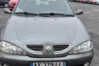 Vitre avant droit RENAULT MEGANE 1