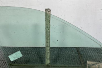 Vitre avant gauche RENAULT MEGANE 1