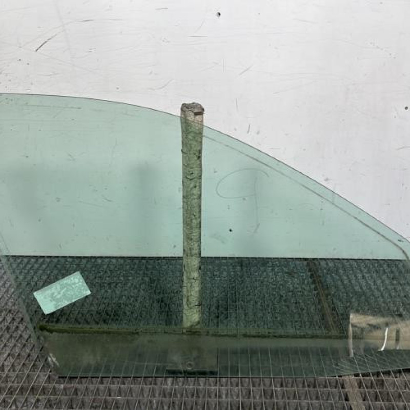 Vitre avant gauche RENAULT MEGANE 1 Photo n°4