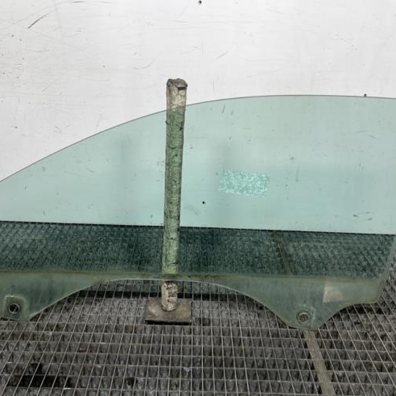 Vitre avant droit AUDI A3 2 Photo n°4