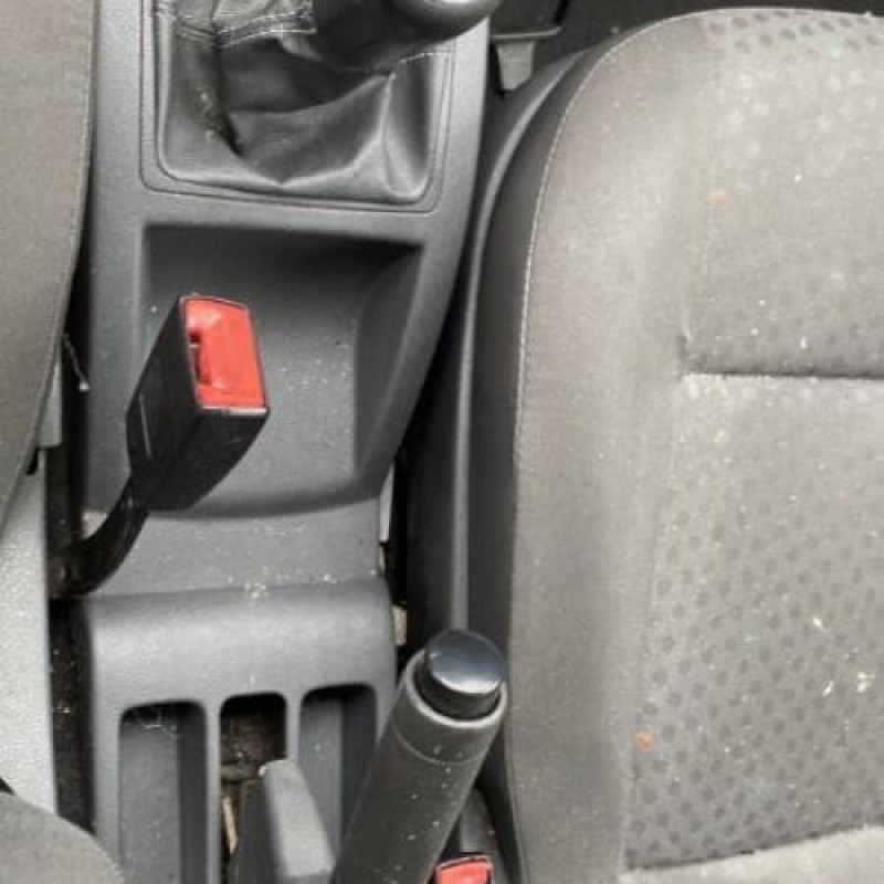 Vitre avant gauche VOLKSWAGEN POLO 4 Photo n°9
