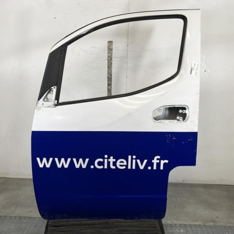 Porte avant gauche NISSAN NV200 Photo n°1