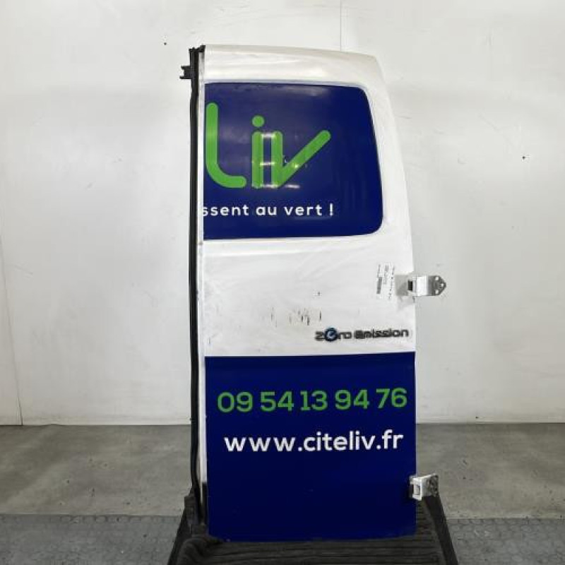 Porte de coffre droit NISSAN NV200 Photo n°1