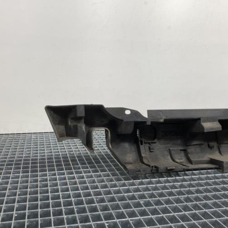 Pare choc arriere MERCEDES VITO 639 Photo n°6