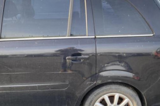 Pare choc arriere OPEL ZAFIRA B