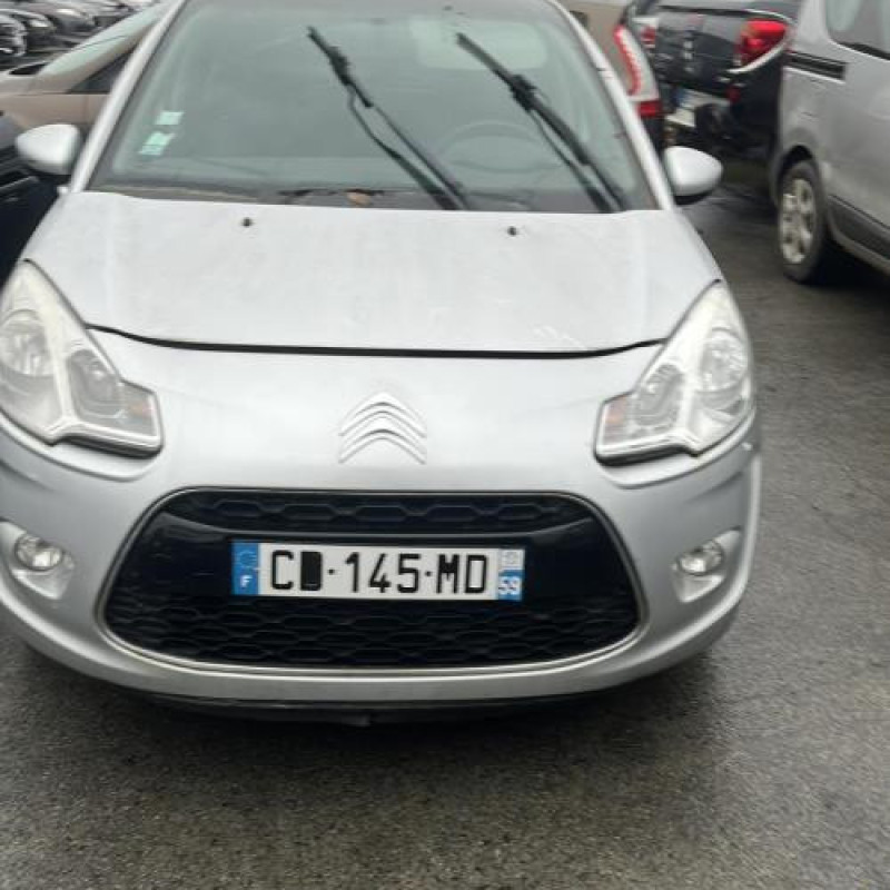 Pare choc arriere CITROEN C3 2 Photo n°9