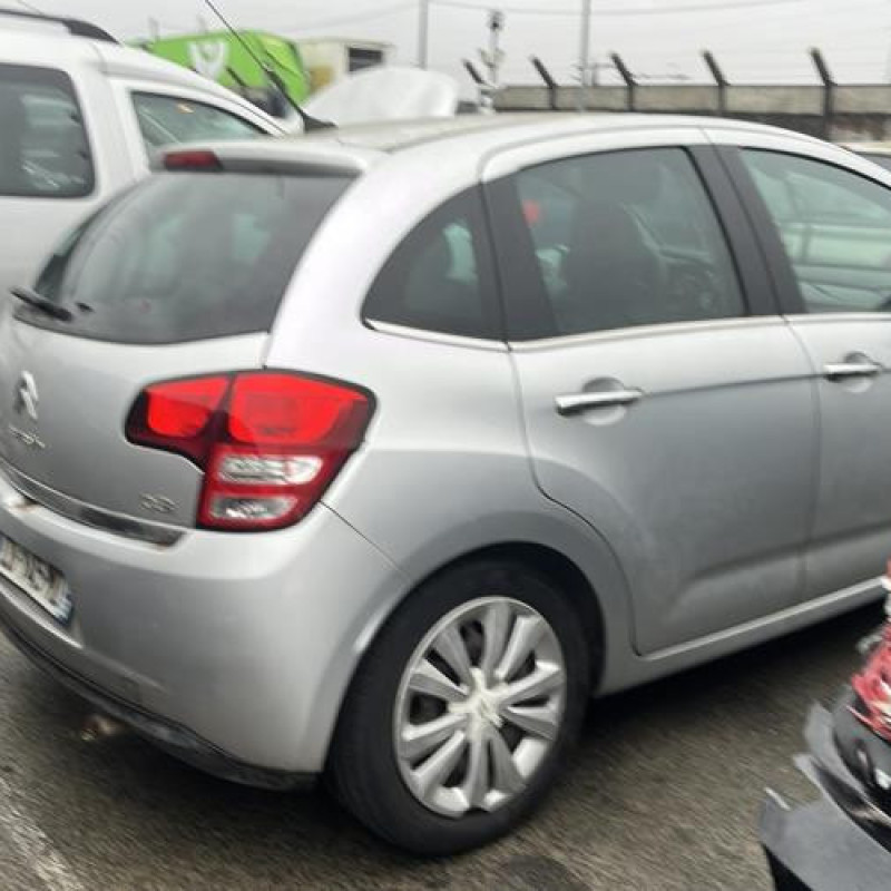 Pare choc arriere CITROEN C3 2 Photo n°15