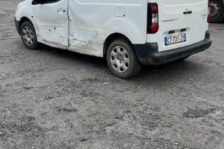 Pare choc avant PEUGEOT PARTNER 2