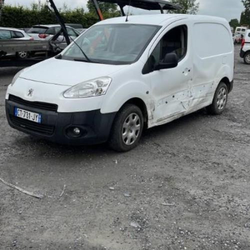 Pare choc avant PEUGEOT PARTNER 2 Photo n°17