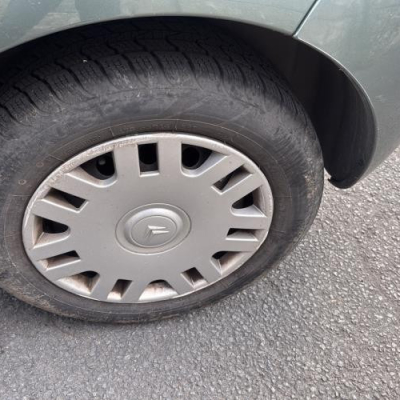 Pare choc arriere CITROEN C3 1 Photo n°20