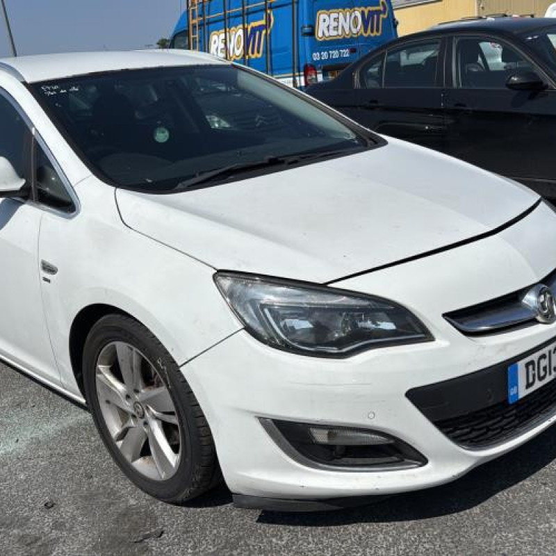 Pare choc arriere VAUXHALL ASTRA J Photo n°8