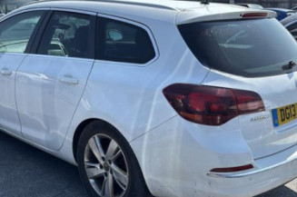 Pare choc arriere VAUXHALL ASTRA J