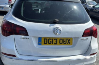 Pare choc arriere VAUXHALL ASTRA J