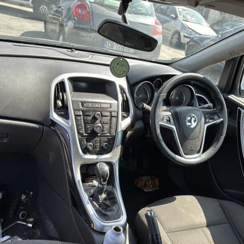 Pare choc arriere VAUXHALL ASTRA J Photo n°18