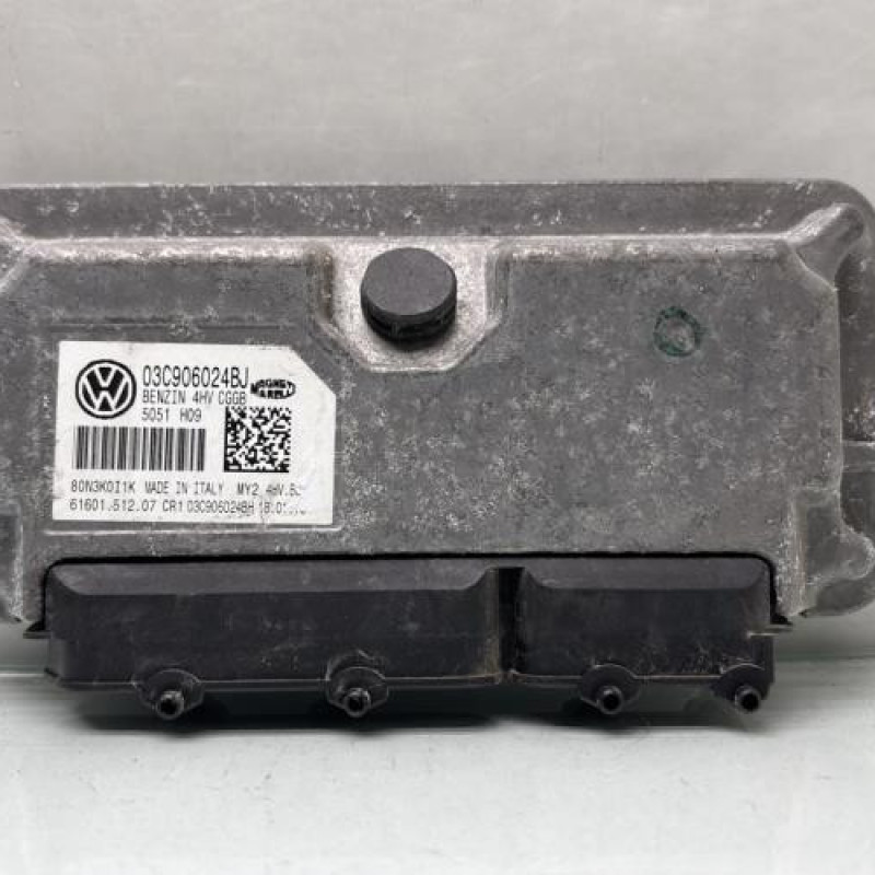 Calculateur moteur VOLKSWAGEN POLO 5 Photo n°1