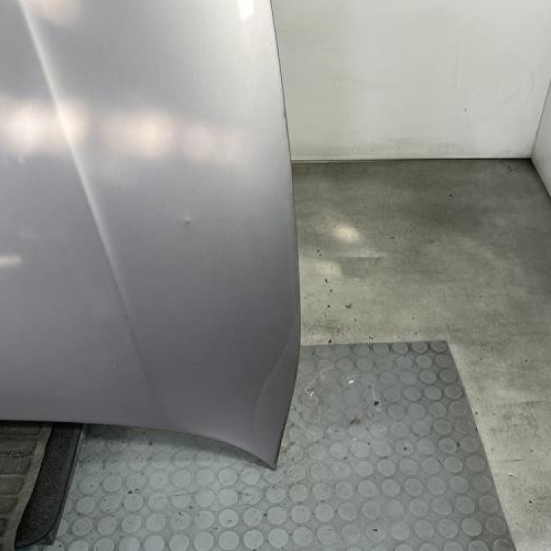 Capot BMW SERIE 1 E87 Photo n°4