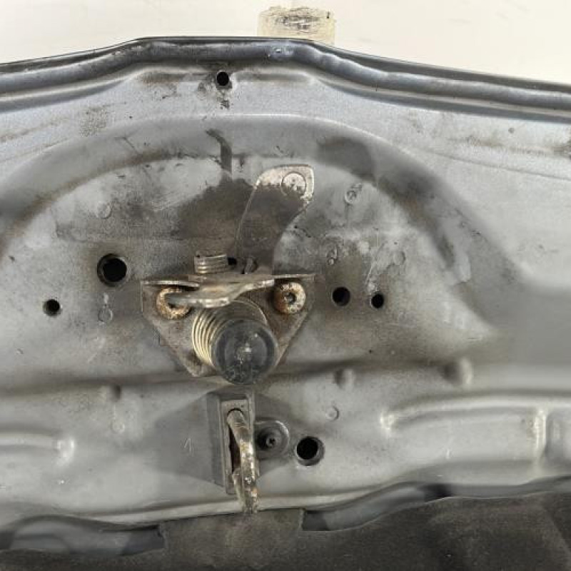 Capot BMW SERIE 1 E87 Photo n°6