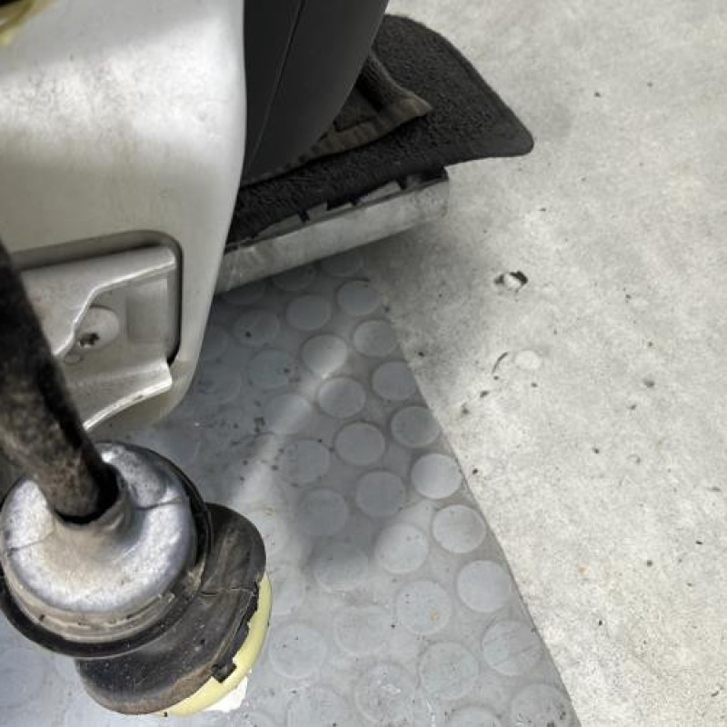 Porte avant droit CITROEN C2 Photo n°5
