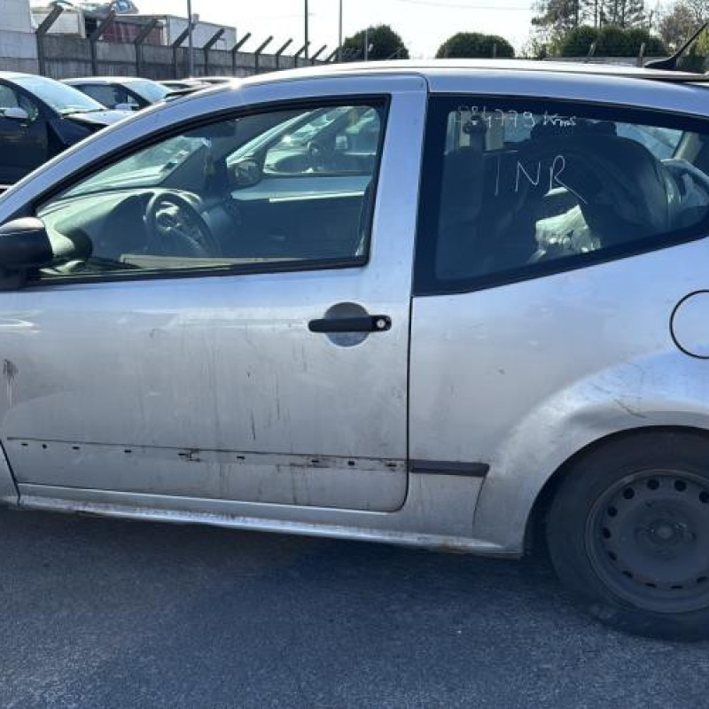 Porte avant droit CITROEN C2 Photo n°13