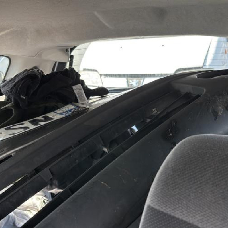 Porte avant droit CITROEN C2 Photo n°18
