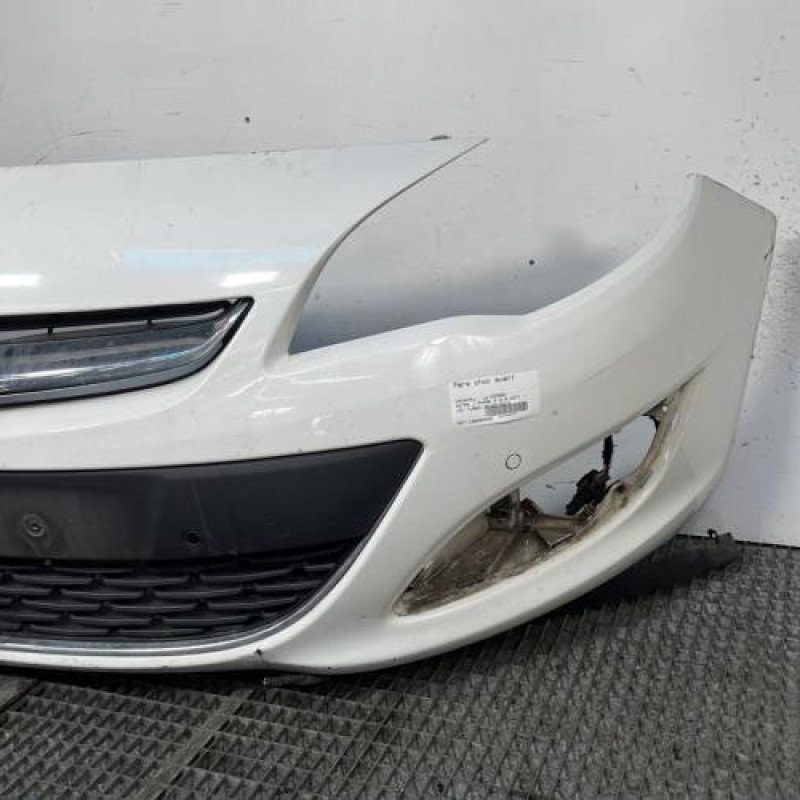 Pare choc avant VAUXHALL ASTRA J Photo n°3