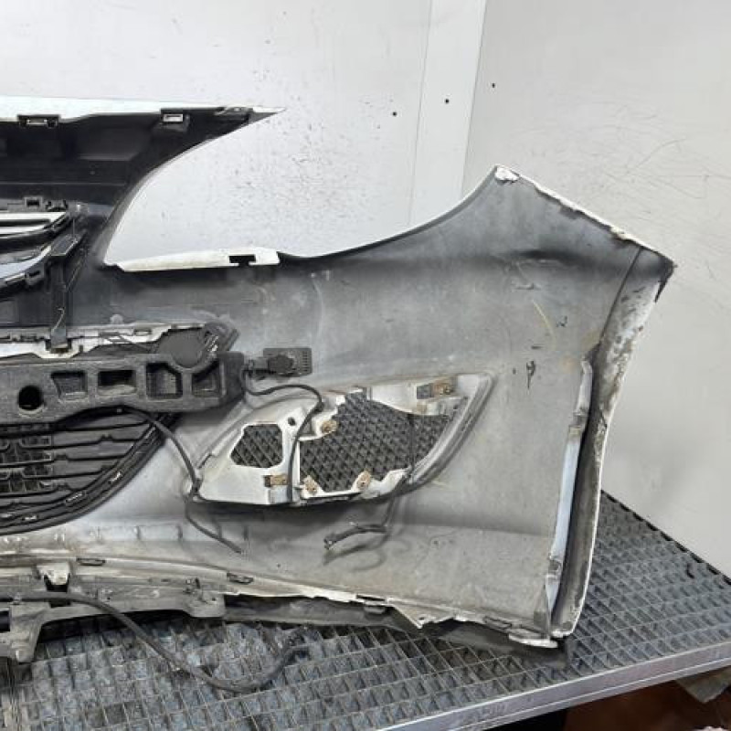 Pare choc avant VAUXHALL ASTRA J Photo n°4