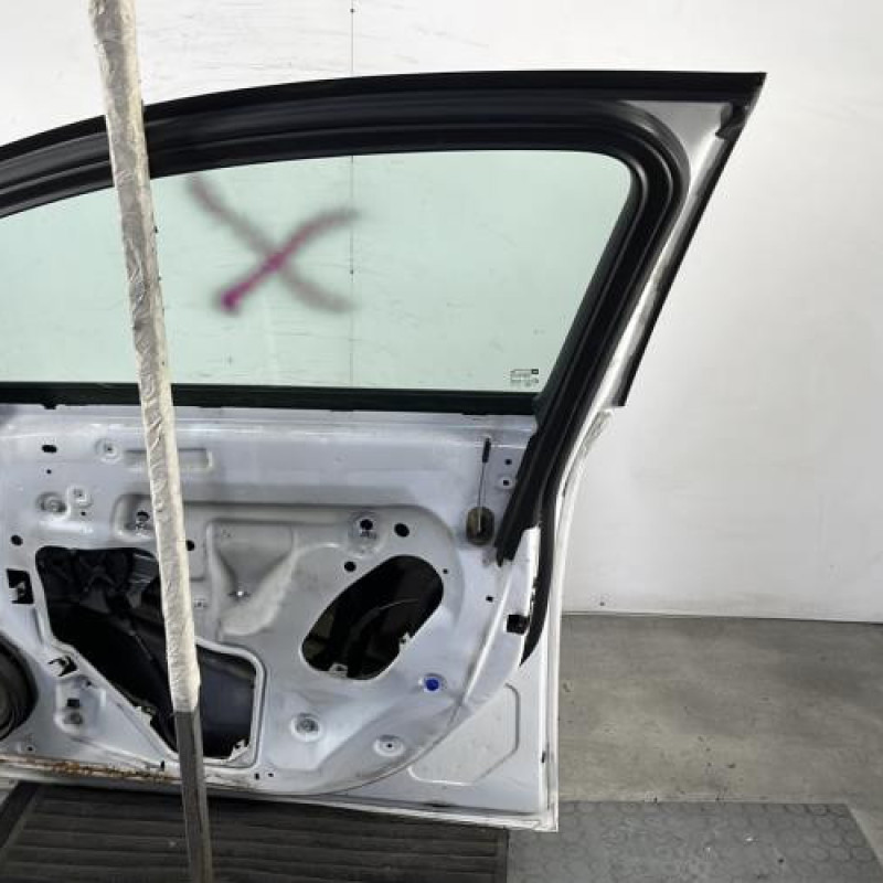 Porte avant droit VAUXHALL ASTRA J Photo n°8