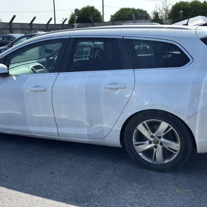 Porte avant droit VAUXHALL ASTRA J Photo n°14