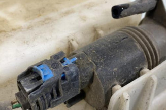 Vase de lave glace RENAULT TRAFIC 3 COURT