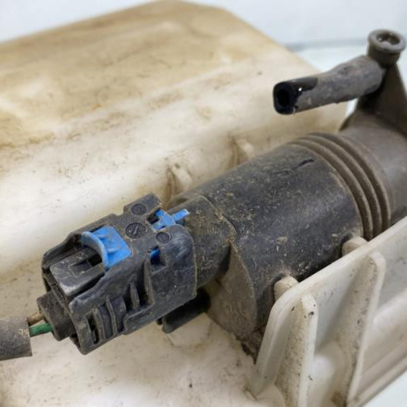 Vase de lave glace RENAULT TRAFIC 3 COURT Photo n°7