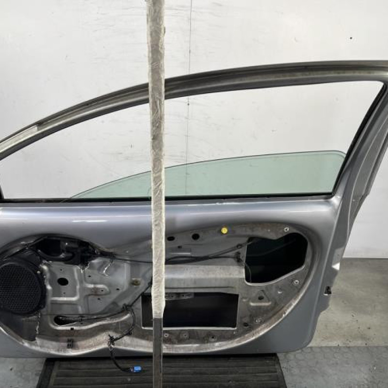 Porte avant droit FORD KA 1 Photo n°7