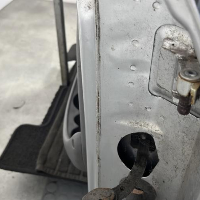 Porte avant gauche FORD KA 1 Photo n°4