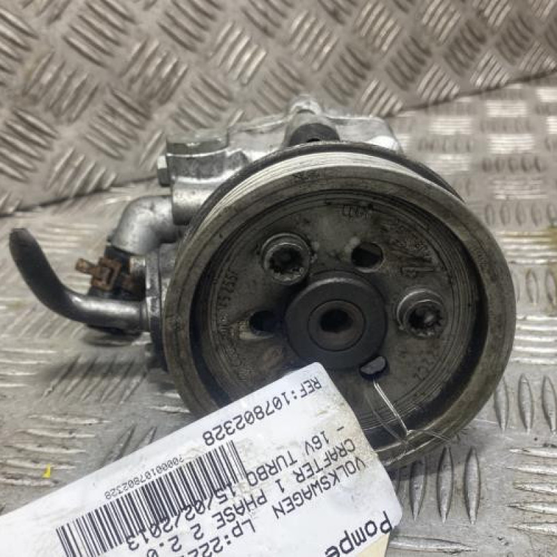 Pompe de direction VOLKSWAGEN CRAFTER 1 Photo n°3