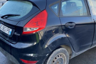 Pare choc arriere FORD FIESTA 6