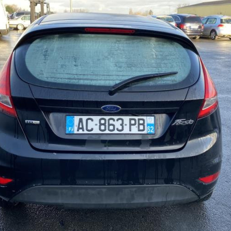 Pare choc arriere FORD FIESTA 6 Photo n°11