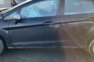 Pare choc arriere FORD FIESTA 6