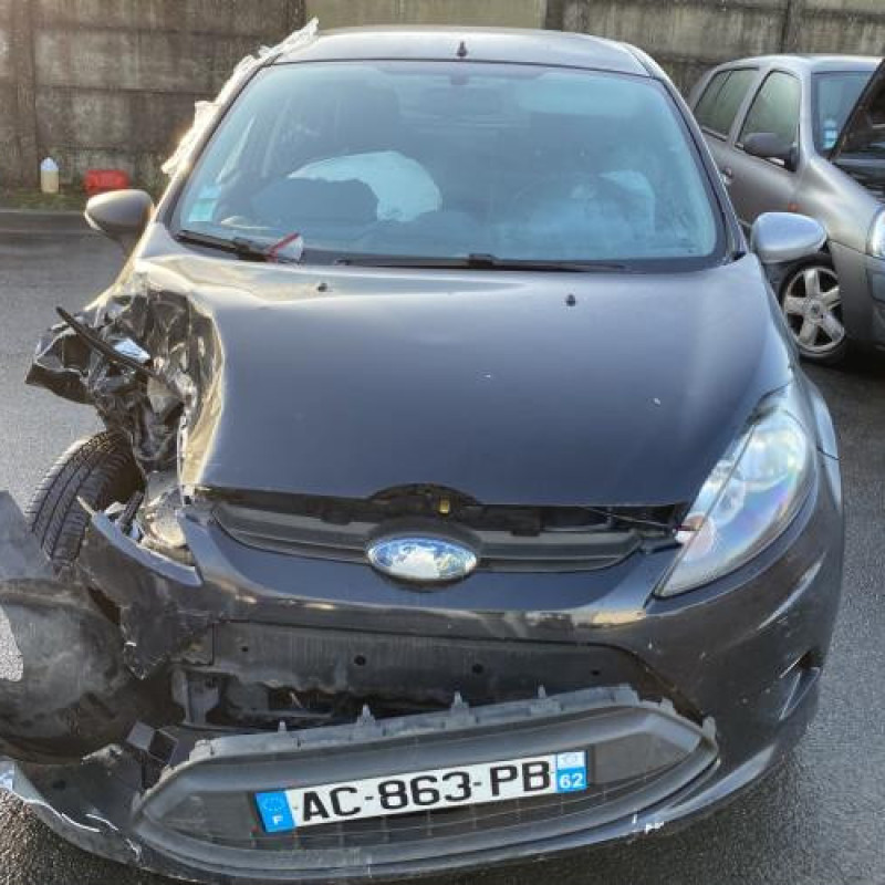 Pare choc arriere FORD FIESTA 6 Photo n°14