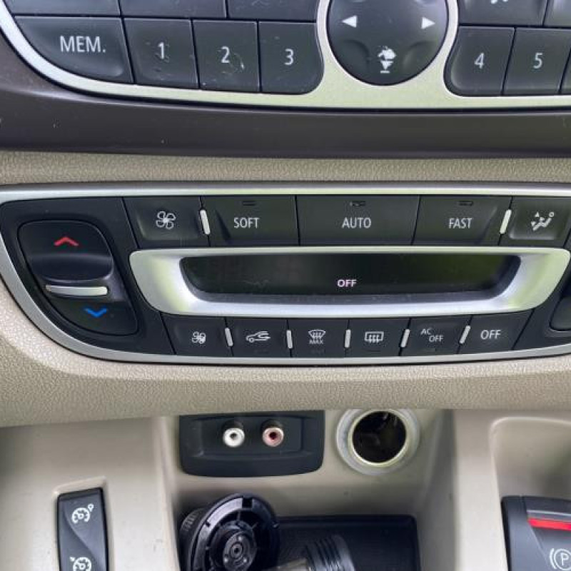 Vitre avant droit RENAULT SCENIC 3 Photo n°18
