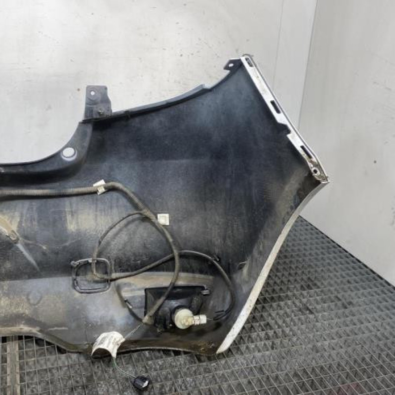 Pare choc arriere RENAULT CLIO 3 Photo n°4
