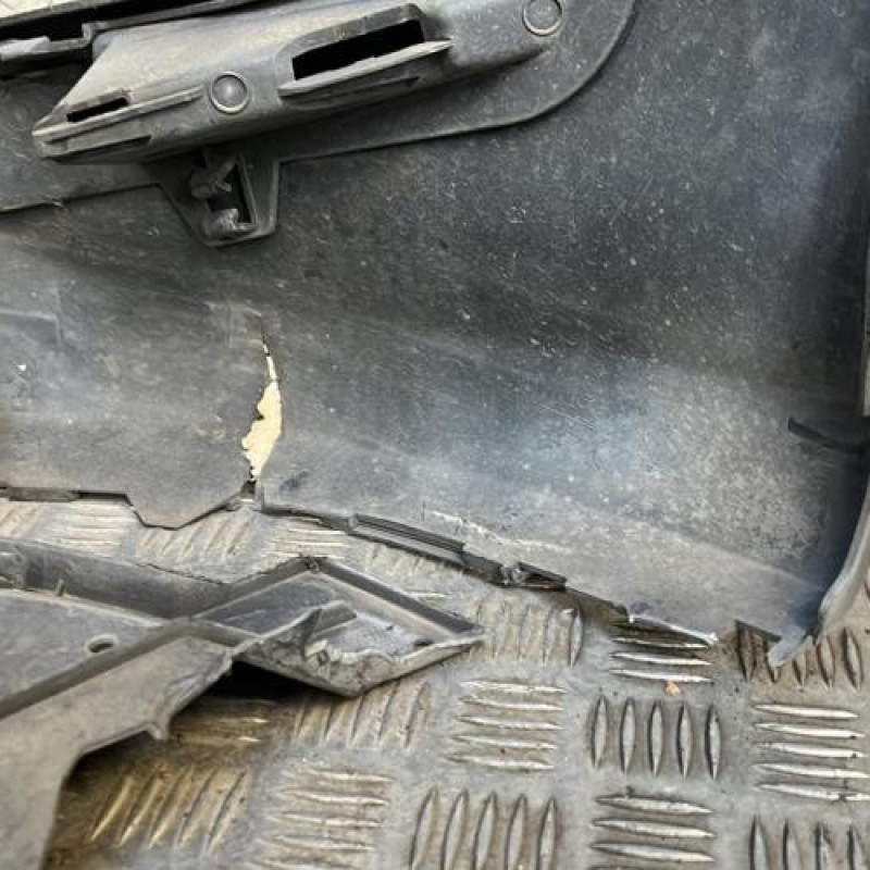 Pare choc avant PEUGEOT 308 1 Photo n°4