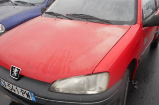 Pare choc avant PEUGEOT 106