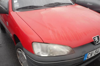 Pare choc avant PEUGEOT 106