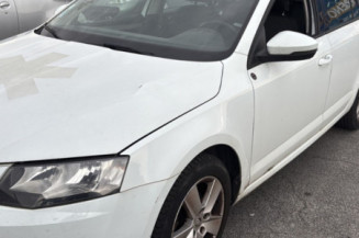 SKODA OCTAVIA 3 PHASE 1 BREAK 1.6 TDI - 16V TURBO Photo n°1