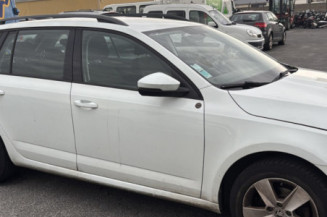 SKODA OCTAVIA 3 PHASE 1 BREAK 1.6 TDI - 16V TURBO
