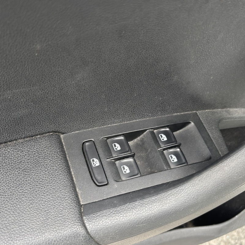 SKODA OCTAVIA 3 PHASE 1 BREAK 1.6 TDI - 16V TURBO Photo n°11