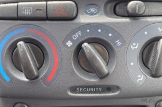 Bras essuie glace arriere TOYOTA YARIS 1